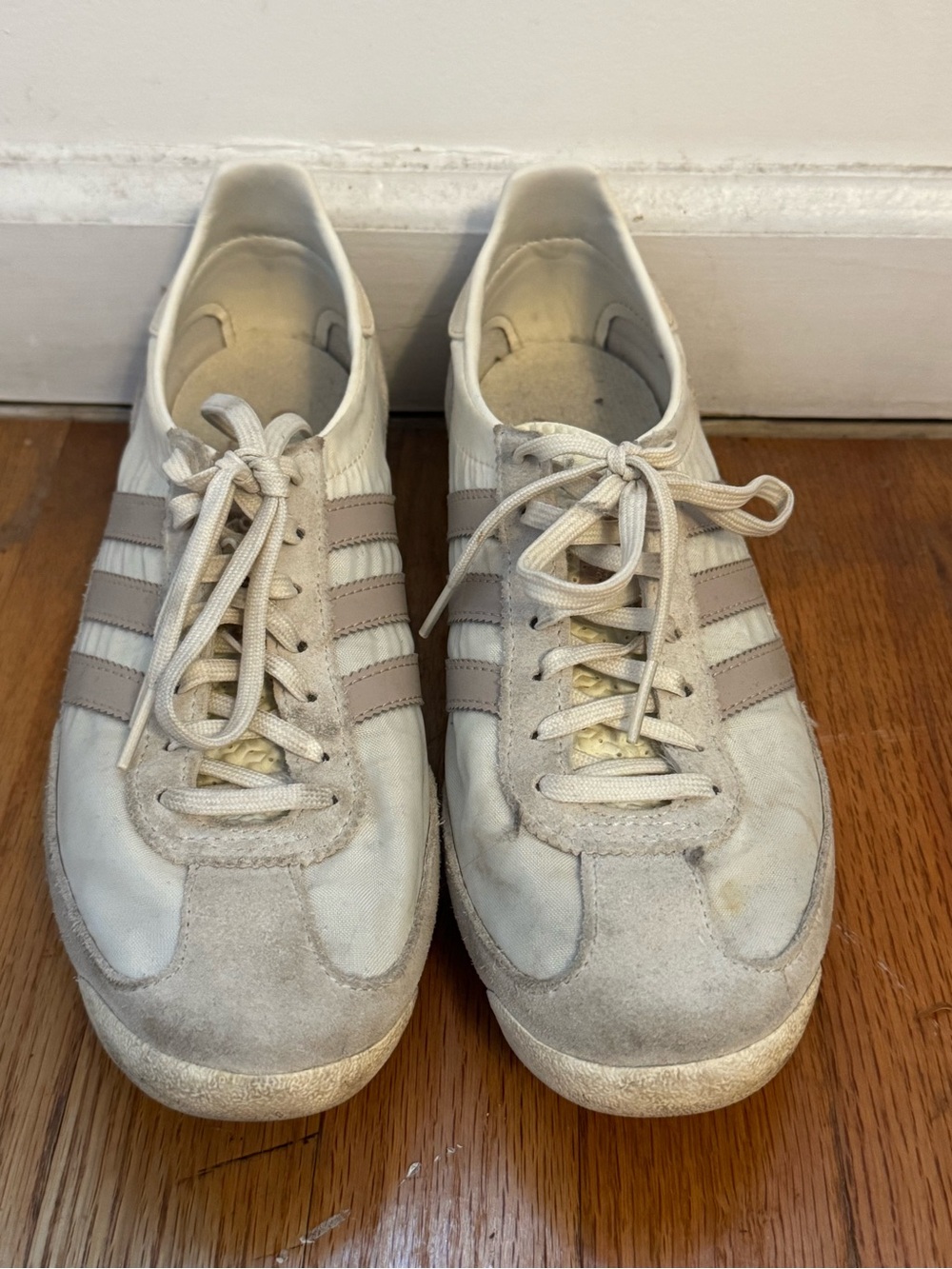 Adidas Sneakers